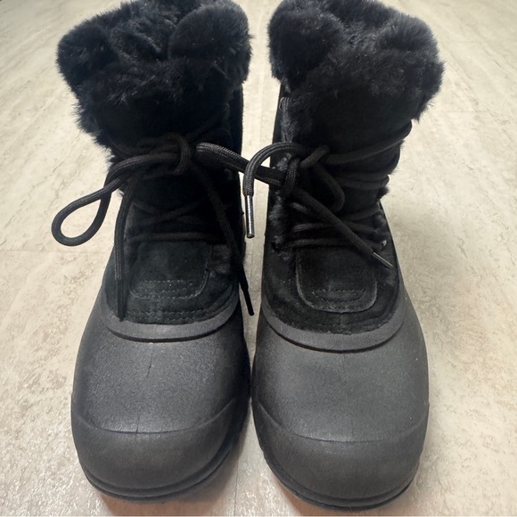 Sorel boots Snow Angel snow boot size 9 - Picture 8 of 13